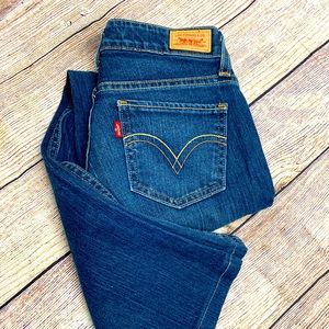 Medium Wash Levi bootcut Jeans